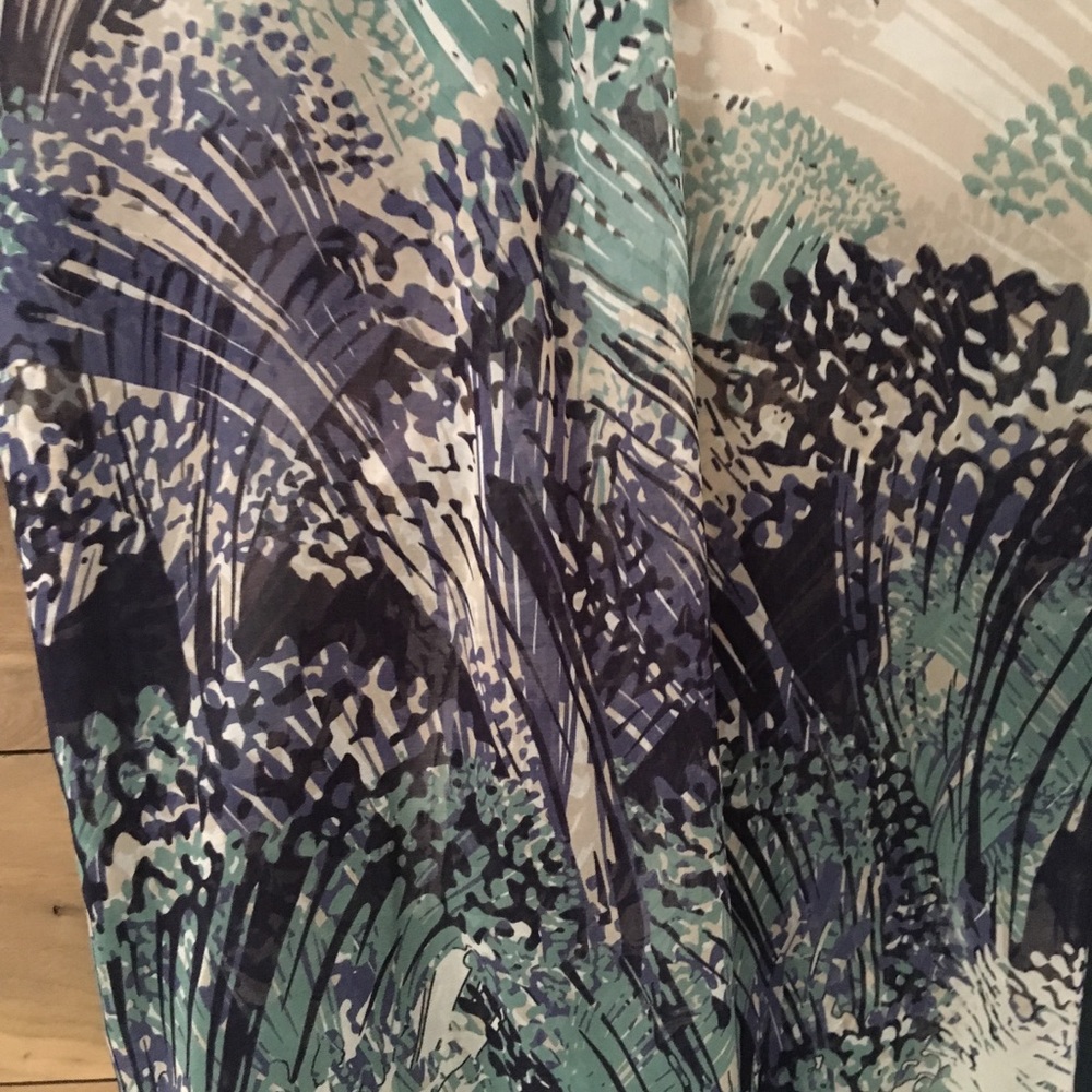 Sheer Daniel Rainn Patterned Top - Picture 4 of 4
